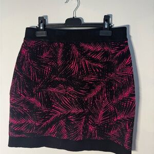 Stylish Black and Pink Patterned Women's Skirt